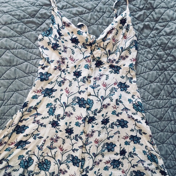 AE Floral Spaghetti Strap Dress 🌸🌸🌸 - Picture 2 of 4